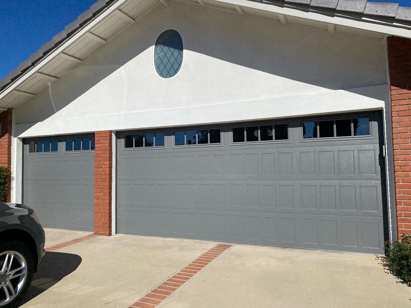 Gray garage doors | C.H.I. Overhead Doors